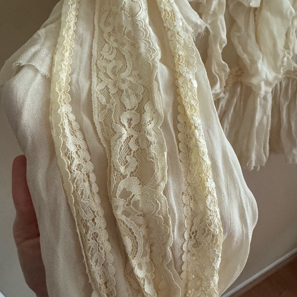 Zara Cream Ruffled Blouse - Picture 2 of 5